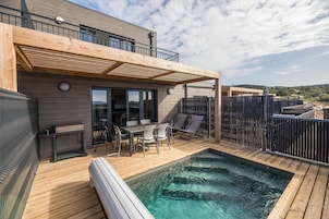 Apartment | Pool | Outdoor pool, a heated pool