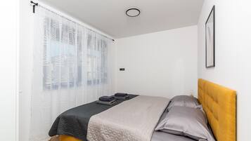 Apartment | 3 bedrooms, individually furnished