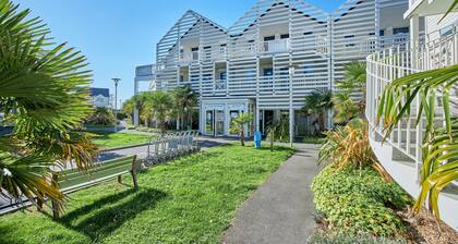 Elegant 4-pax Apartment With River View