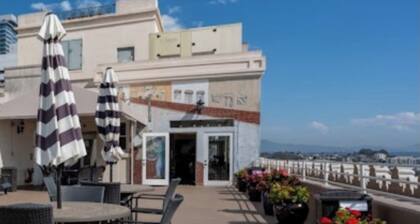 JULY 4TH SPECIAL! GASLAMP PLAZA SUITES IN SAN DIEGO.