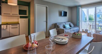 Courseulles Family Apartment for 6