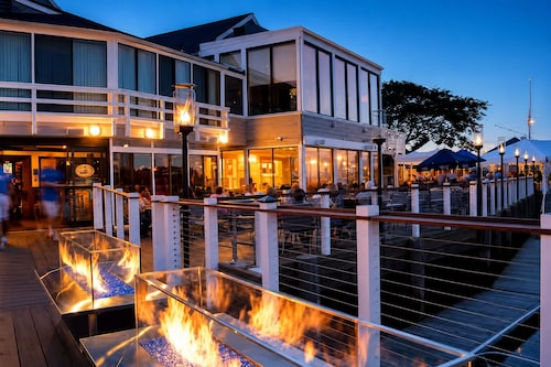 The Ultimate Luxury Coastal Houseboat Experience at Jodoin Marina -Sleeps 4!
