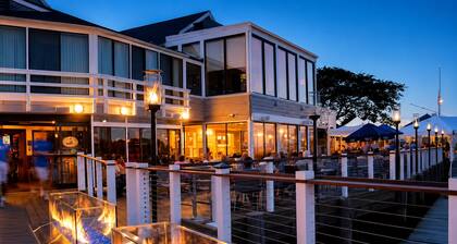 The Ultimate Luxury Coastal Houseboat Experience at Jodoin Marina -Sleeps 4!