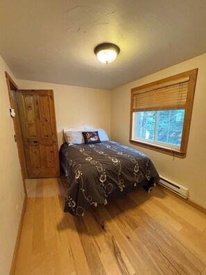 Internet, bed sheets - Enjoyable 3-bedroom house in charming Steamboat Springs (Steamboat Springs)