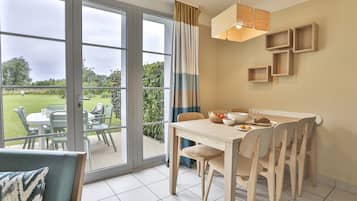 Apartment | Dining