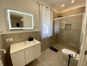 Bathroom - Vrbo Property (Sicilia)