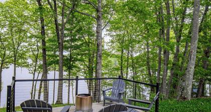 China Lake, Dog Friendly, Lots of space for family gatherings