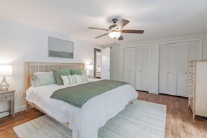 Room - China Lake, Dog Friendly, Lots of space for family gatherings (China)