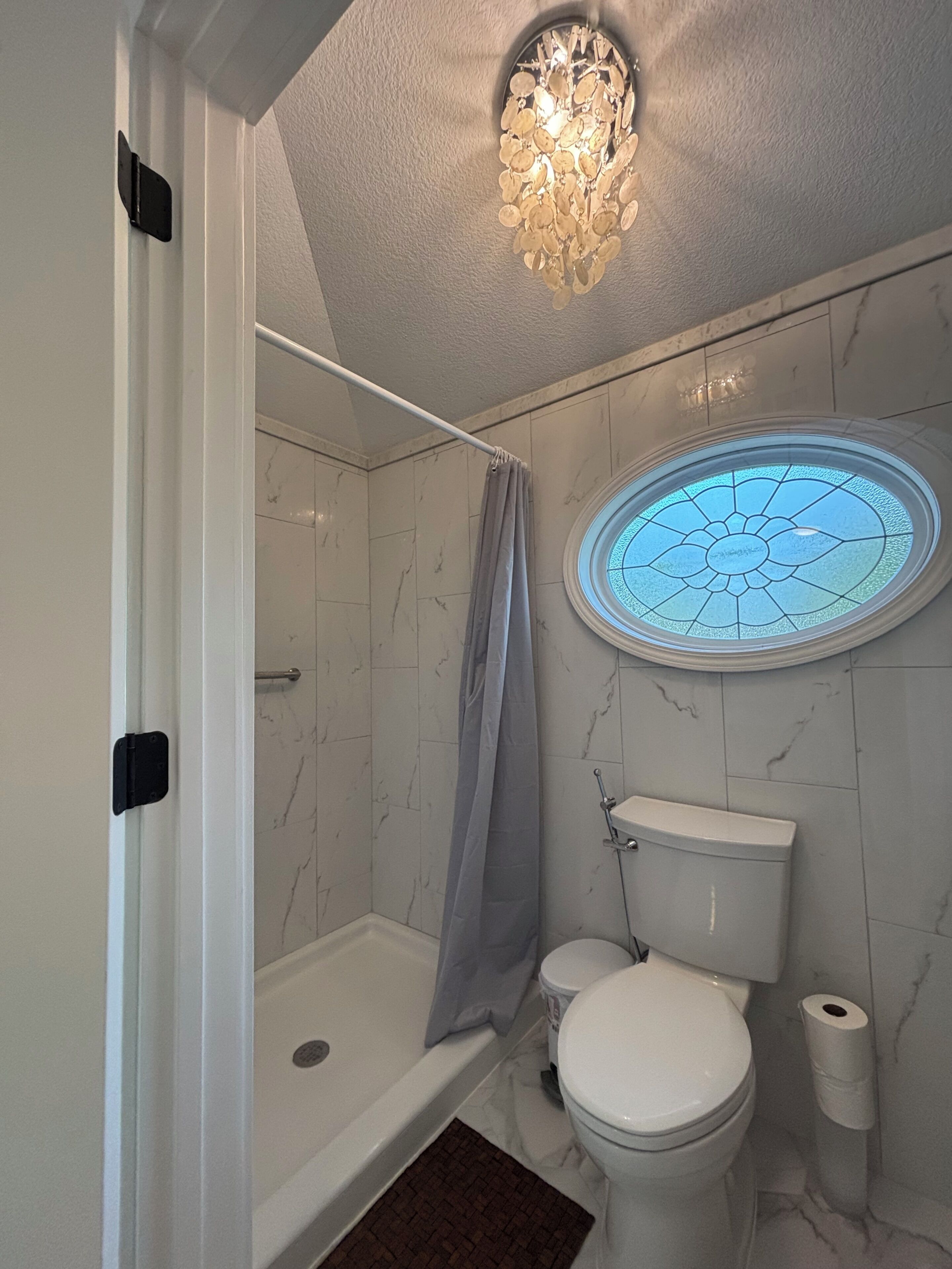 Dusche, Haartrockner, Bidet, Handtücher