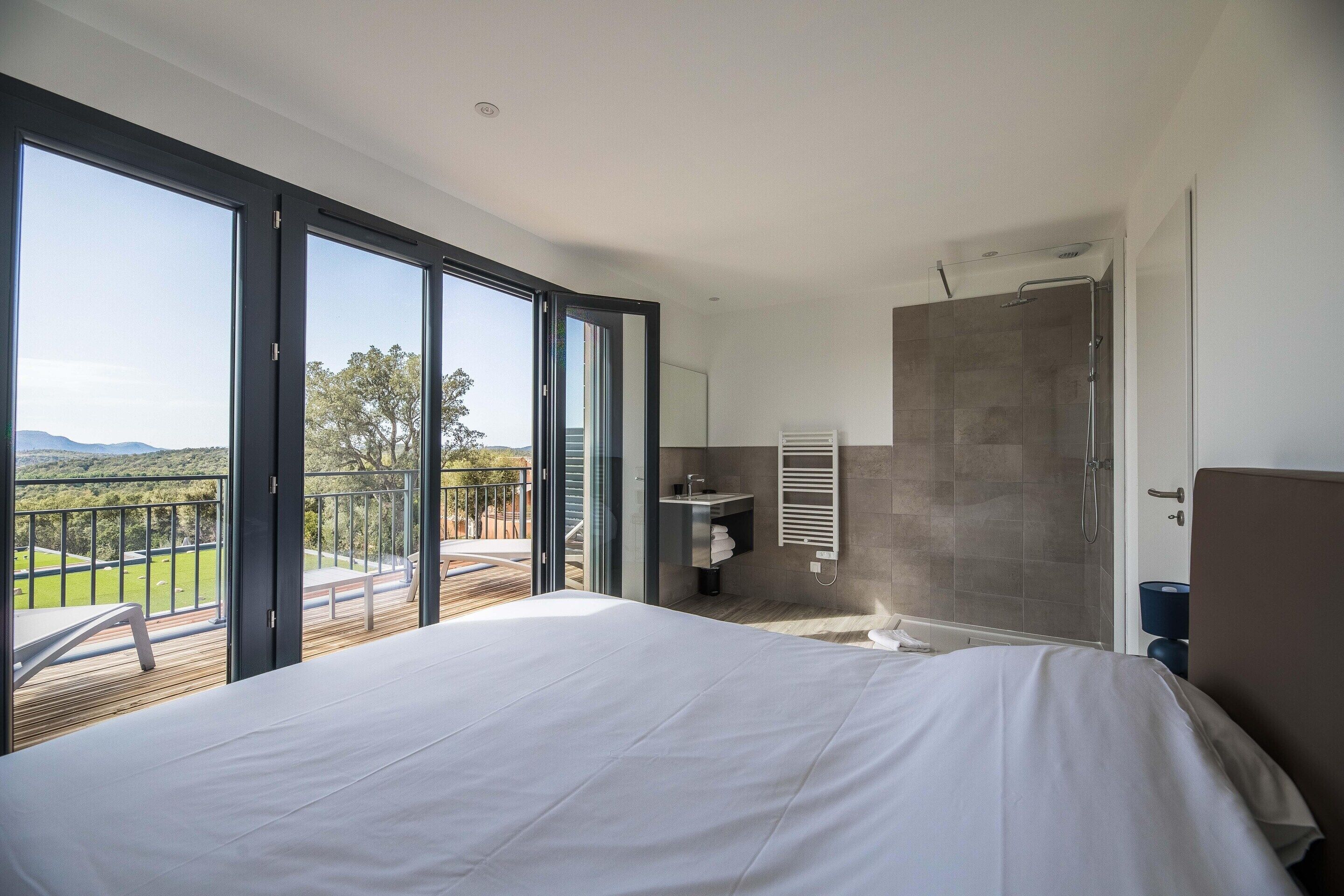 3 bedrooms, individually furnished