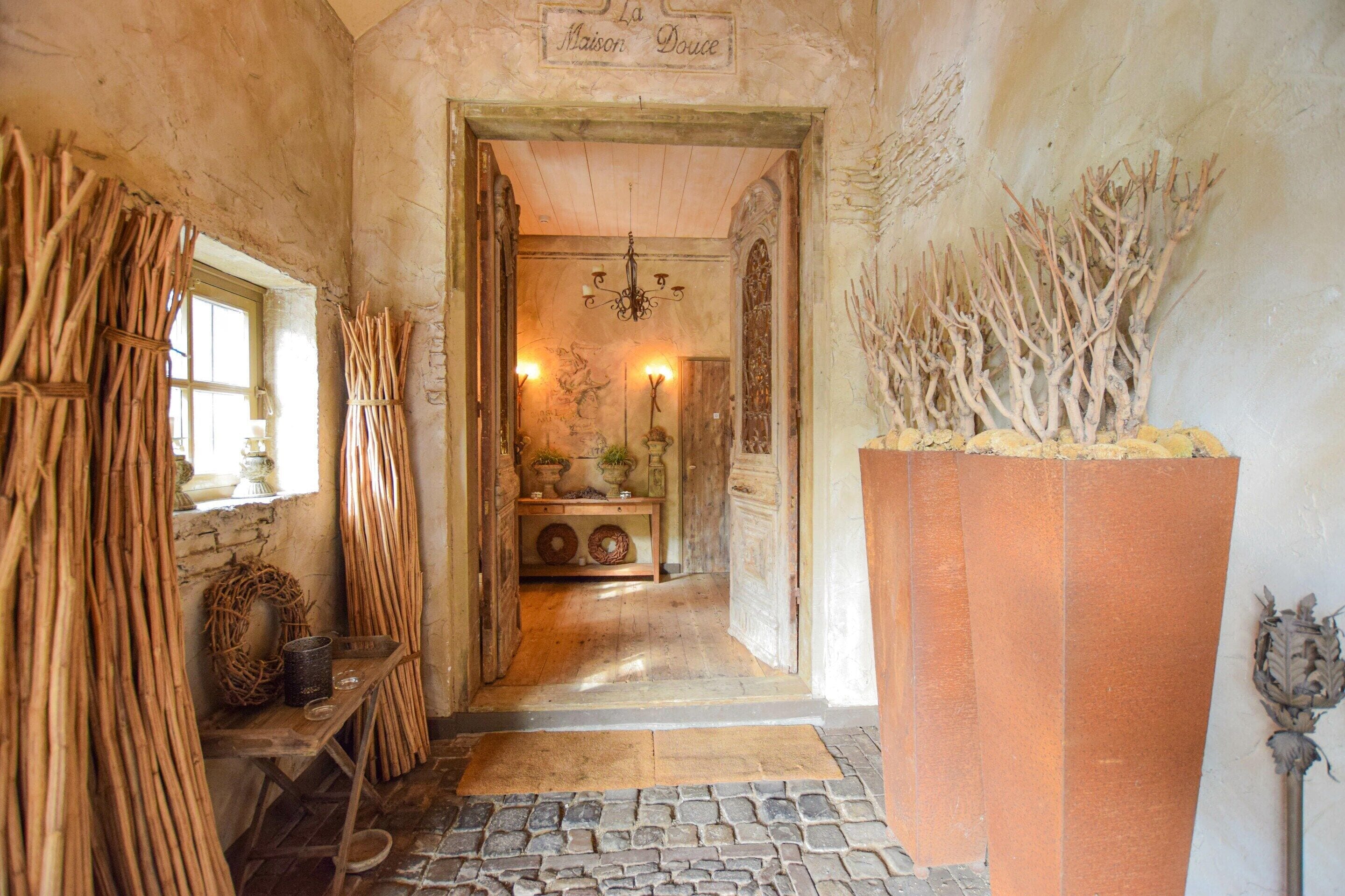 House | Interior detail