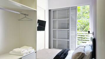 Desk, laptop workspace, free WiFi, bed sheets