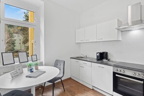Fridge, microwave, oven, stovetop - defaultName (Donawitz)