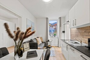 TV - FarawayHomes Studio Mürzzuschlag #4 (Mürzzuschlag)