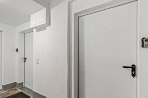 Interior - FarawayHomes Studio Leoben #P81 (Donawitz)