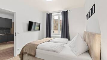 1 bedroom, desk, iron/ironing board, WiFi