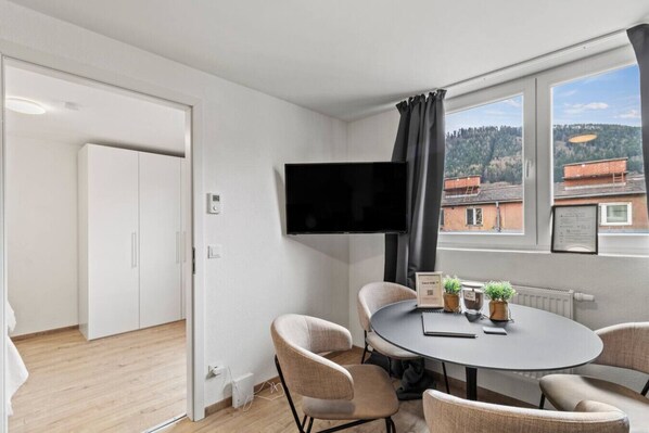 Dining - FarawayHomes Studio Leoben #P82 (Donawitz)
