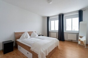 Desk, iron/ironing board, WiFi, bed sheets - FarawayHomes Studio Leoben #A10 (Leitendorf)