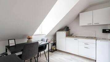 Kühlschrank, Ofen, Herdplatte, Geschirrspüler