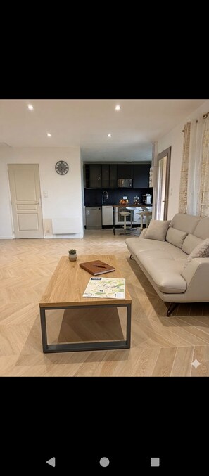 Living area - Vrbo Property (Montigny-en-Morvan)