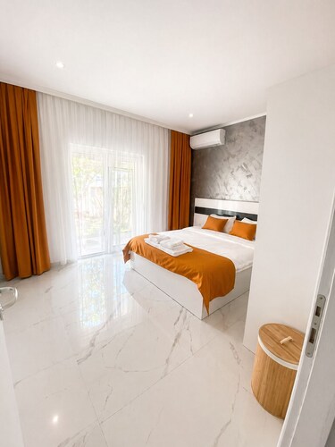 Pami Apartments