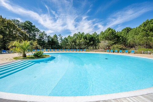 Premium Apartment for 6 Near Lake