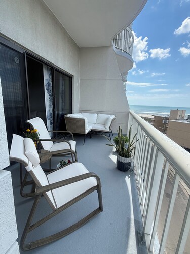 Enjoyable 1-bedroom condo with AC in Atlantic City