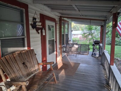 Cabin 1 at the Lake, at Monterey Park an boat launch area