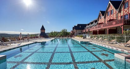 Aesthetic Normandy House for 6 With Pool
