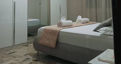 Aaron Guest House perfect for experiencing the city with comfort, style and convenience.