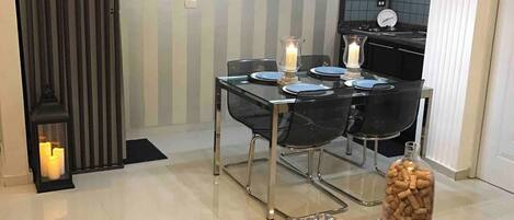 Apartment, 1 Bedroom, Patio | Dining room