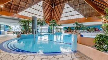 Appartamento | Piscina | Piscina all'aperto, una piscina riscaldata