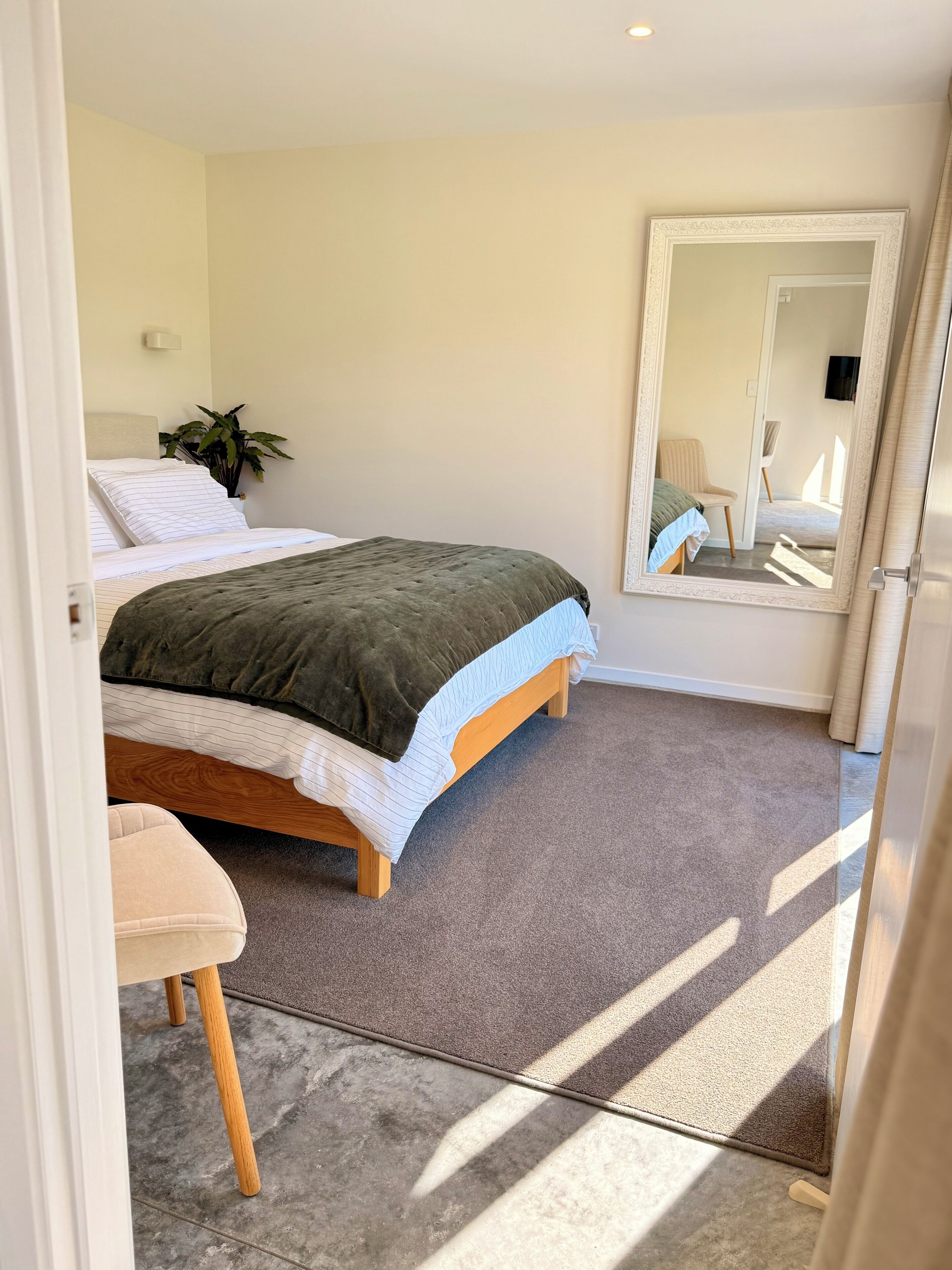 2 bedrooms, iron/ironing board, travel crib, free WiFi
