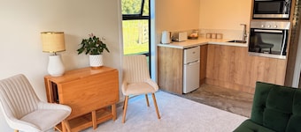 Tranquil Tui Pond Cottage located in peaceful rural setting close to Whanganui.