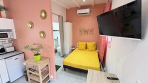 Iron/ironing board, free WiFi, bed sheets - Bungalow NANA - Comfort, calm and private terrace near CHU and airport (Les Abymes)