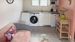 Unclassified image, 4 of 23, button - Bungalow NANA - Comfort, calm and private terrace near CHU and airport (Les Abymes)