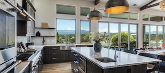 Santa Fe Design Home · Stargazing Dome, Sauna, Cold Plunge & Mountain Views