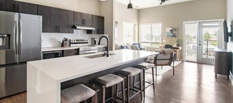 Landing | Amazing 2BD, Rooftop Lounge, Pool