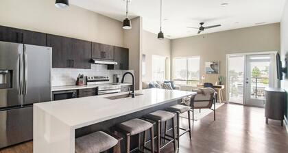 Landing | Amazing 2BD, Rooftop Lounge, Pool