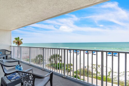 Direct Beachfront Condo with Amazing Gulf Views! Pool, Grill, Free Wi-Fi & Parking! ~ 204 Seagate