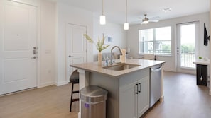 Interior - Landing | Stunning 1BD, Gym (Dallas)