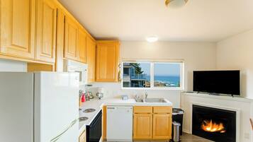 Suite, vista oceano parziale | Cucina privata