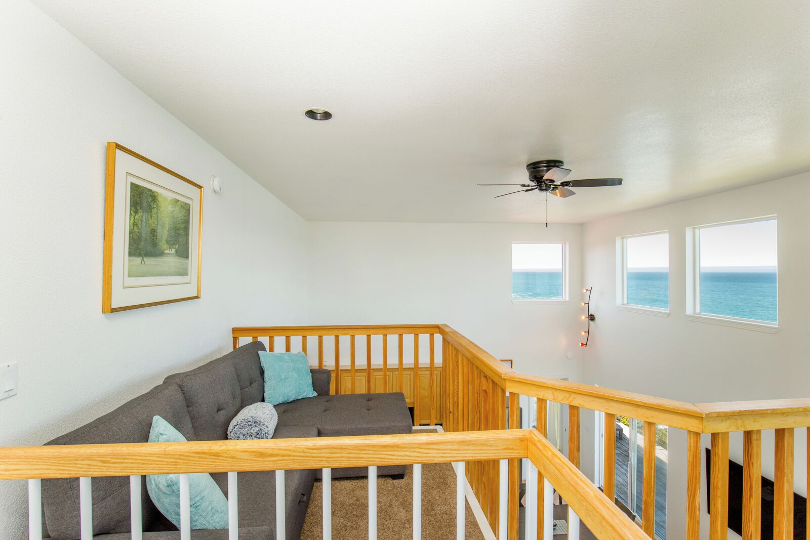 Exquisite Ocean view Hot Tub  | Living area