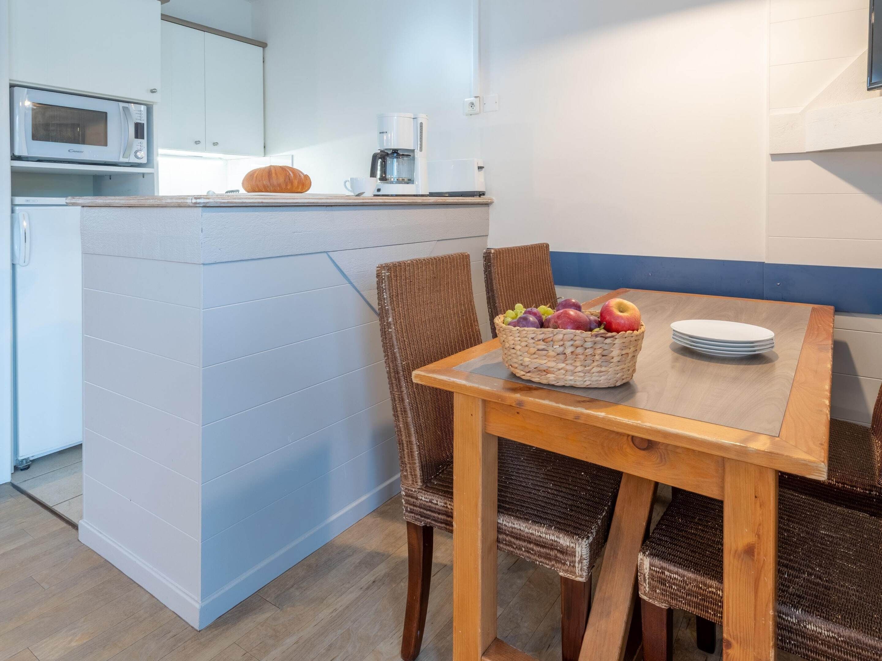 Apartment | Dining