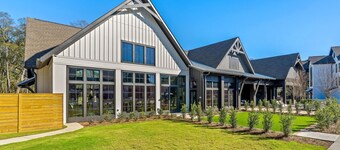 Landing | Beautiful 2BD, Gym, Courtyard