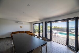 House | Dining