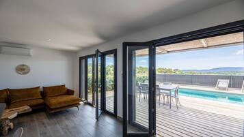 House | Living room
