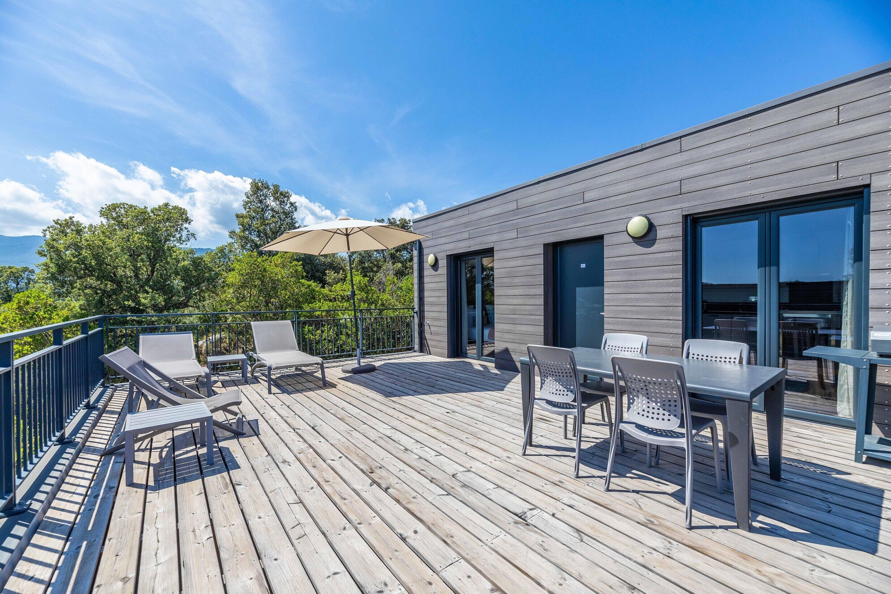 House | Outdoor dining