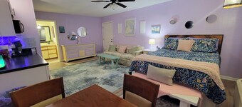 Enjoy a 1 bedroom 1 bath cottage on the green at Perdido Bay Country Club.