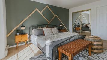 Iron/ironing board, WiFi, bed sheets